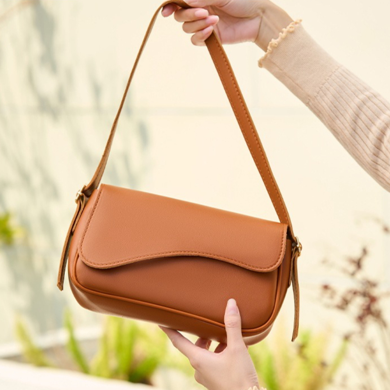 Leatherwork Essentials - Hafif Kapaklı Omuz Çantası Vintage Tarzı